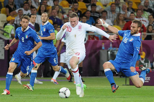 De Rossi Rooney Euro 2012 De Rossi Rooney Euro 2012