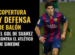 Defensa del balon y gol Suarez
